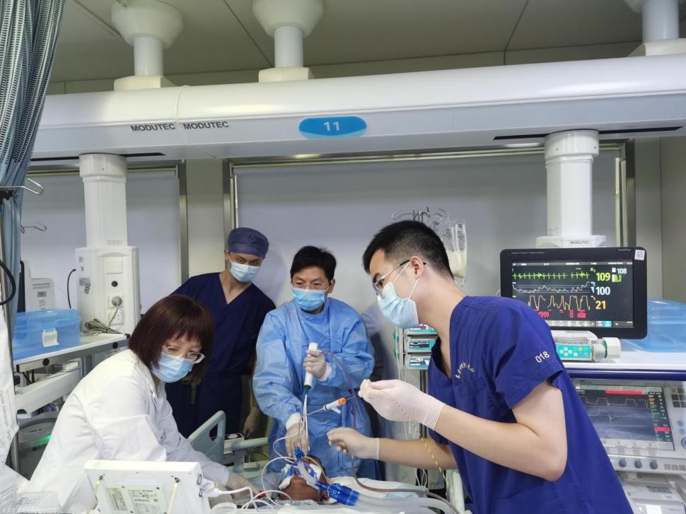 重症肺癌.jpg.jpg 重症肺癌.jpg.jpg