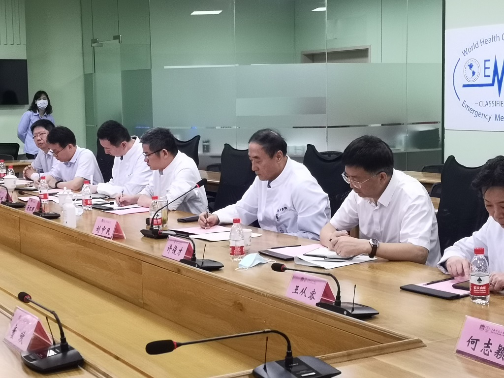 工作照-临床研究推进会.jpg